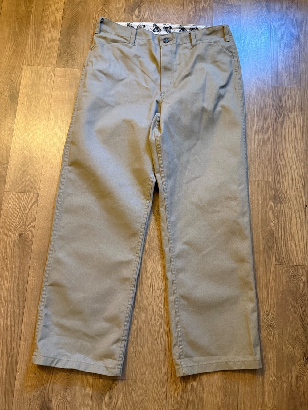 Ben Davis Straight-Leg Chinos in Khaki